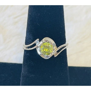 Green Stone Ring Jewelry Fashion Rhinestone Silver Tone Costume Size 7.5